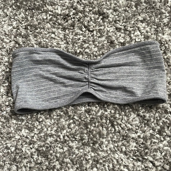 ๐4/$20 Garage Grey Striped Bandeau with Ruching ๐ - Picture 1 of 5